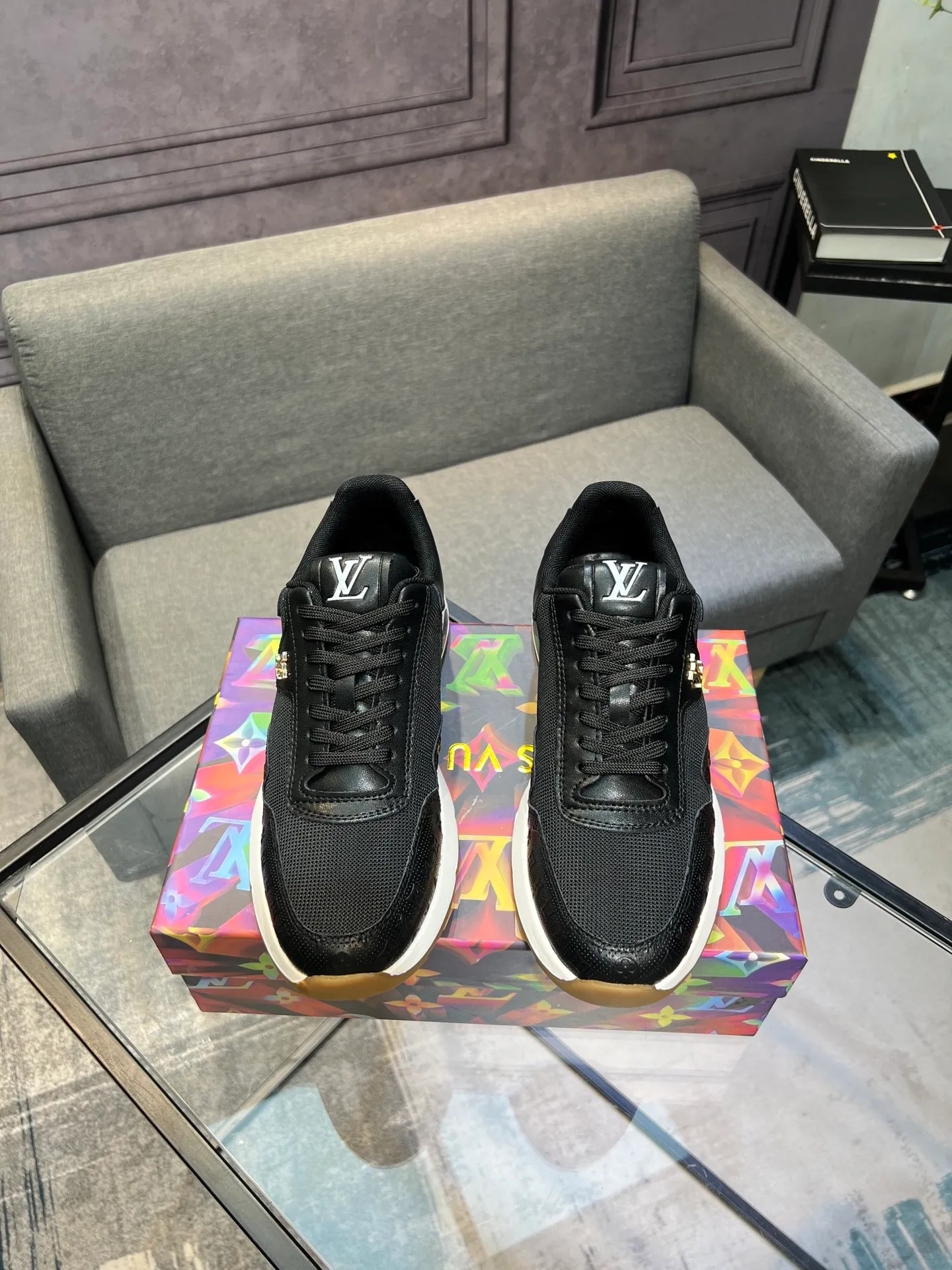 Men's shoes 💰460 "LV" The latest men's casual shoes, genuine leather lining, rubber wear-resistant outsole, fine lines and beautiful strips, not too much decoration, European and American style, comfortable and high-grade, optional, size number: 38 to 44 45 can be customized